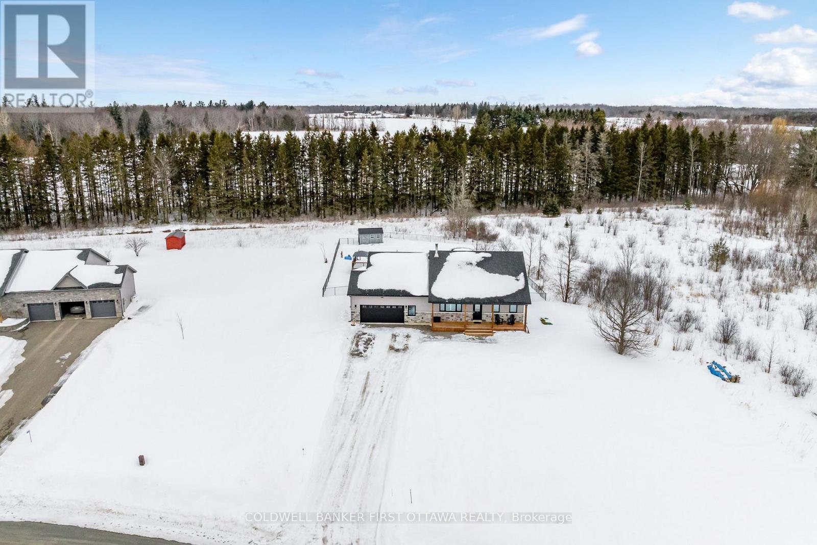 120 STIRLING CRESCENT