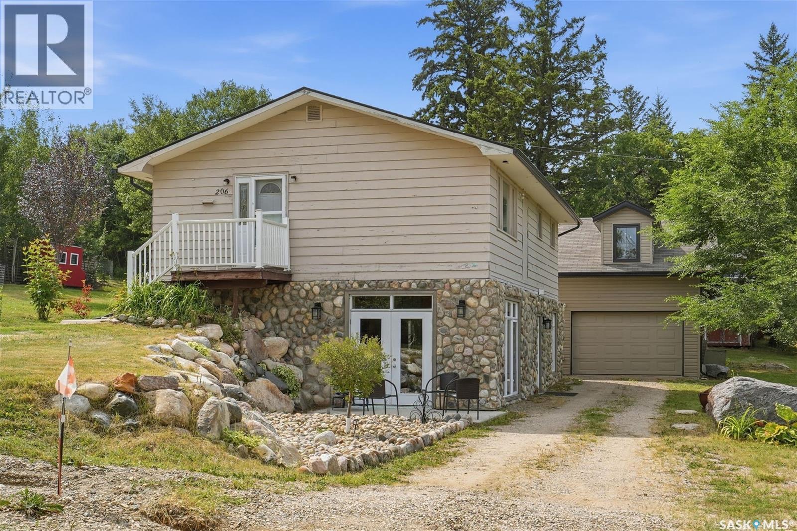 206 Richard STREET