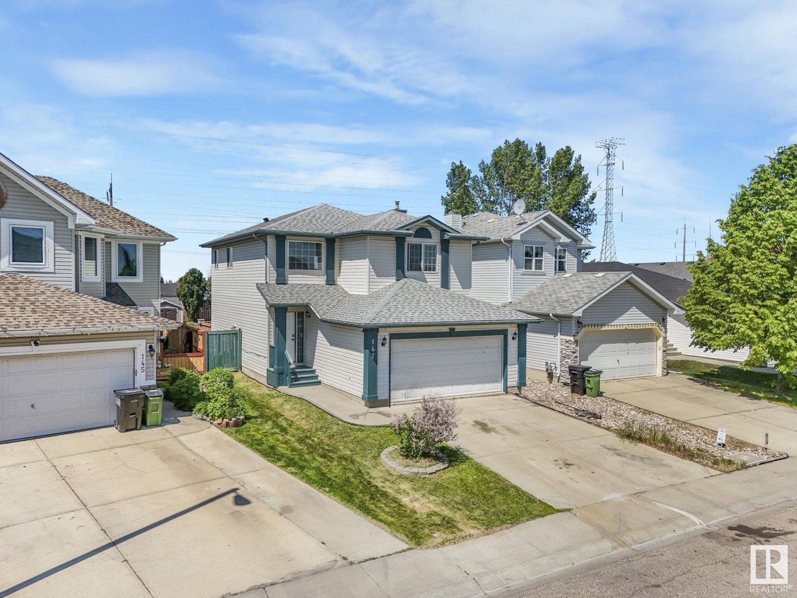 147 Ward Cr NW