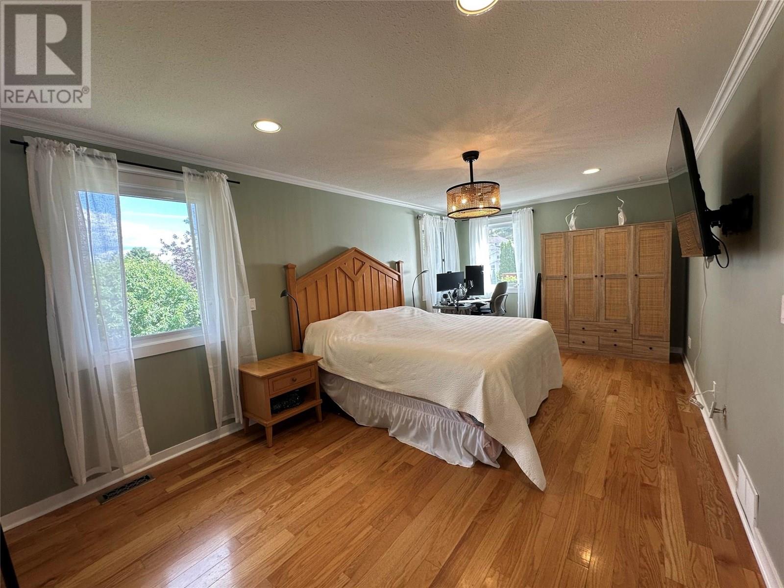 2275 MACINTYRE Place