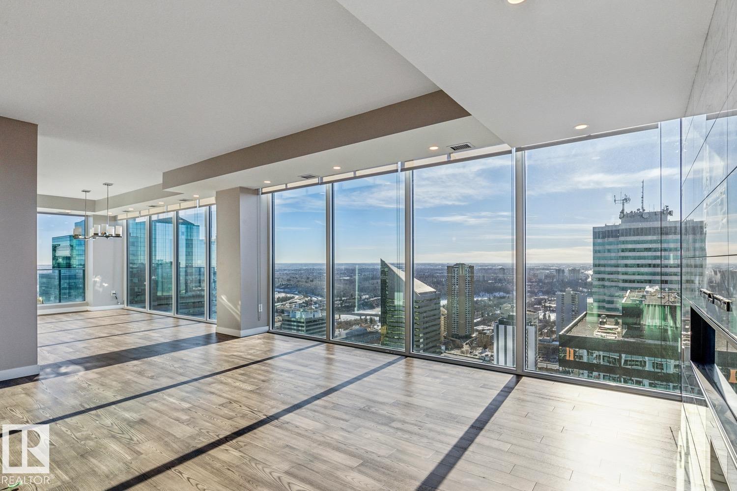 #3300 10180 103 ST NW