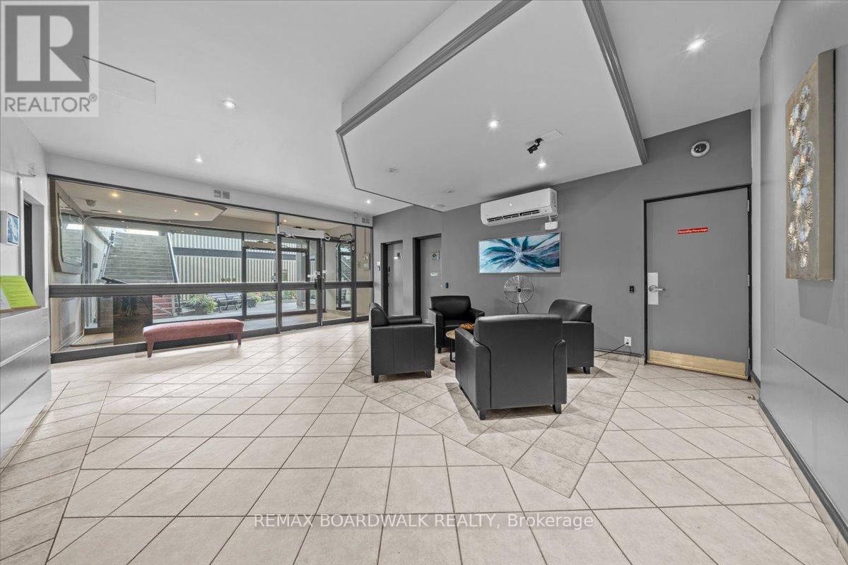 1507 - 158B MCARTHUR AVENUE