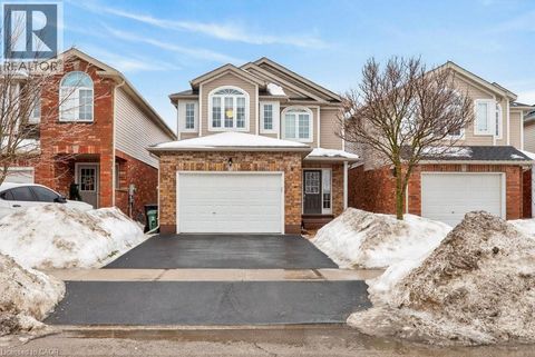 9 GOSLING Gardens Guelph ON N1G5H5