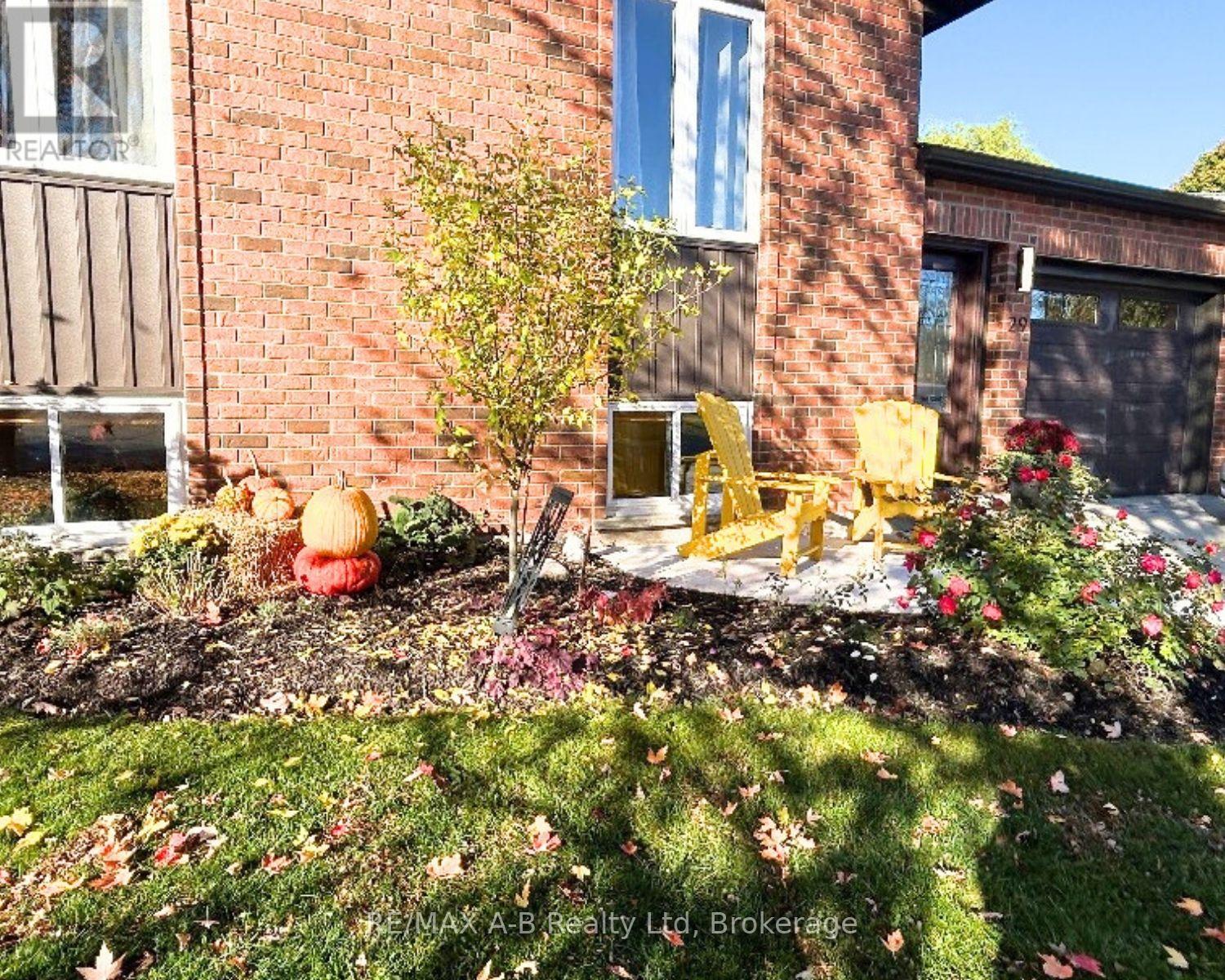 29 DUNSFORD CRESCENT