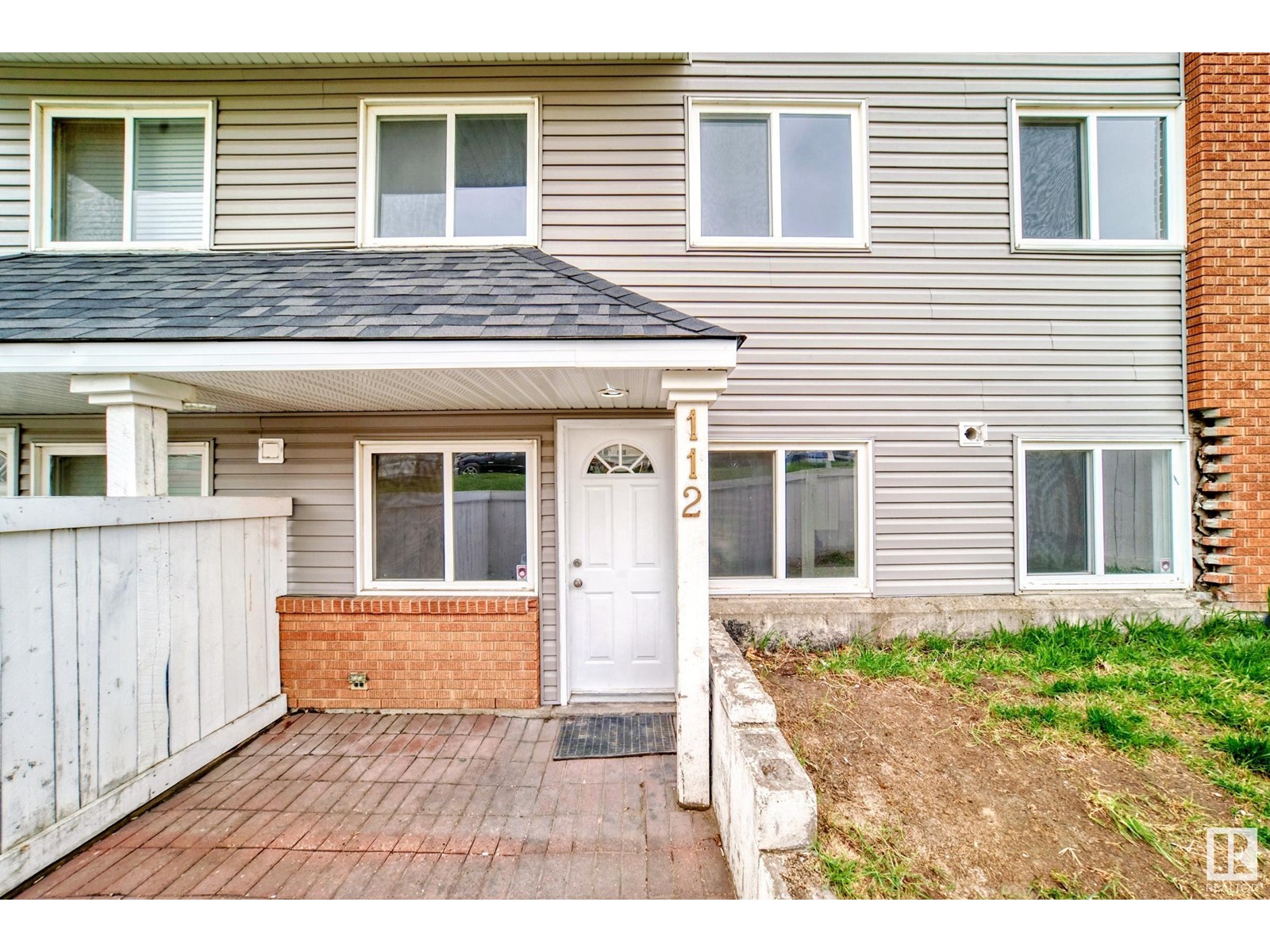 #112 14530 52 ST NW