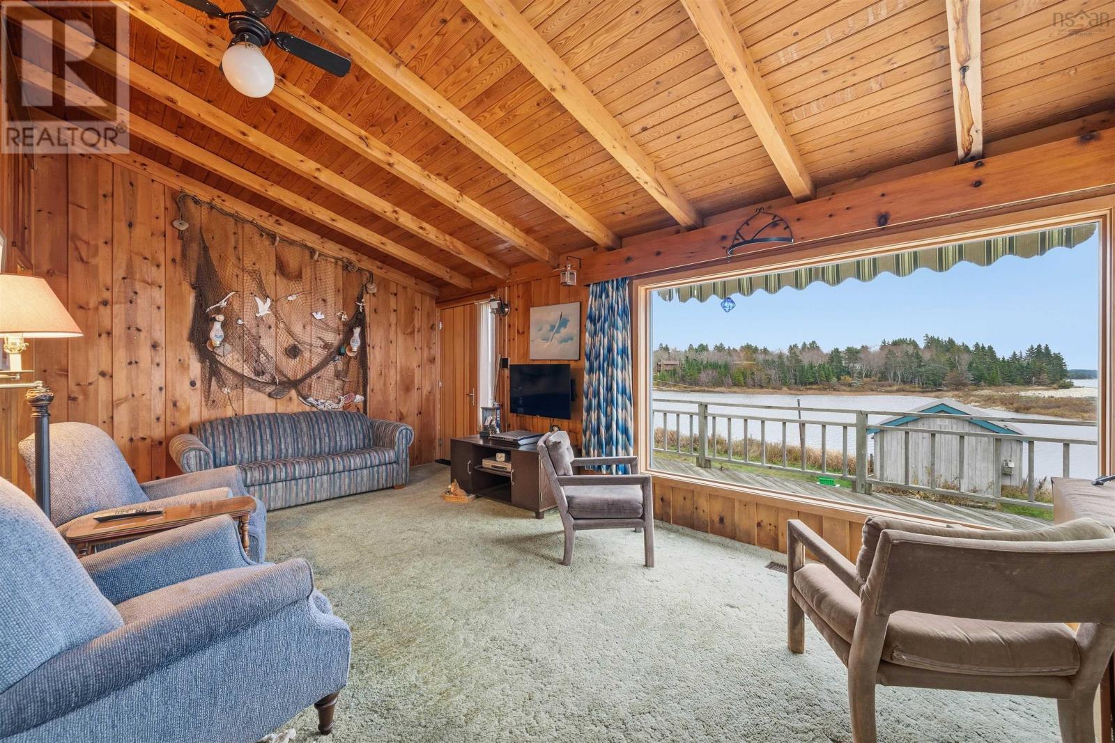 8278 St Margarets Bay Road