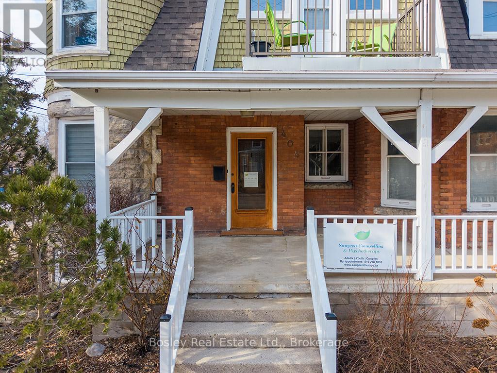 404 9TH STREET E