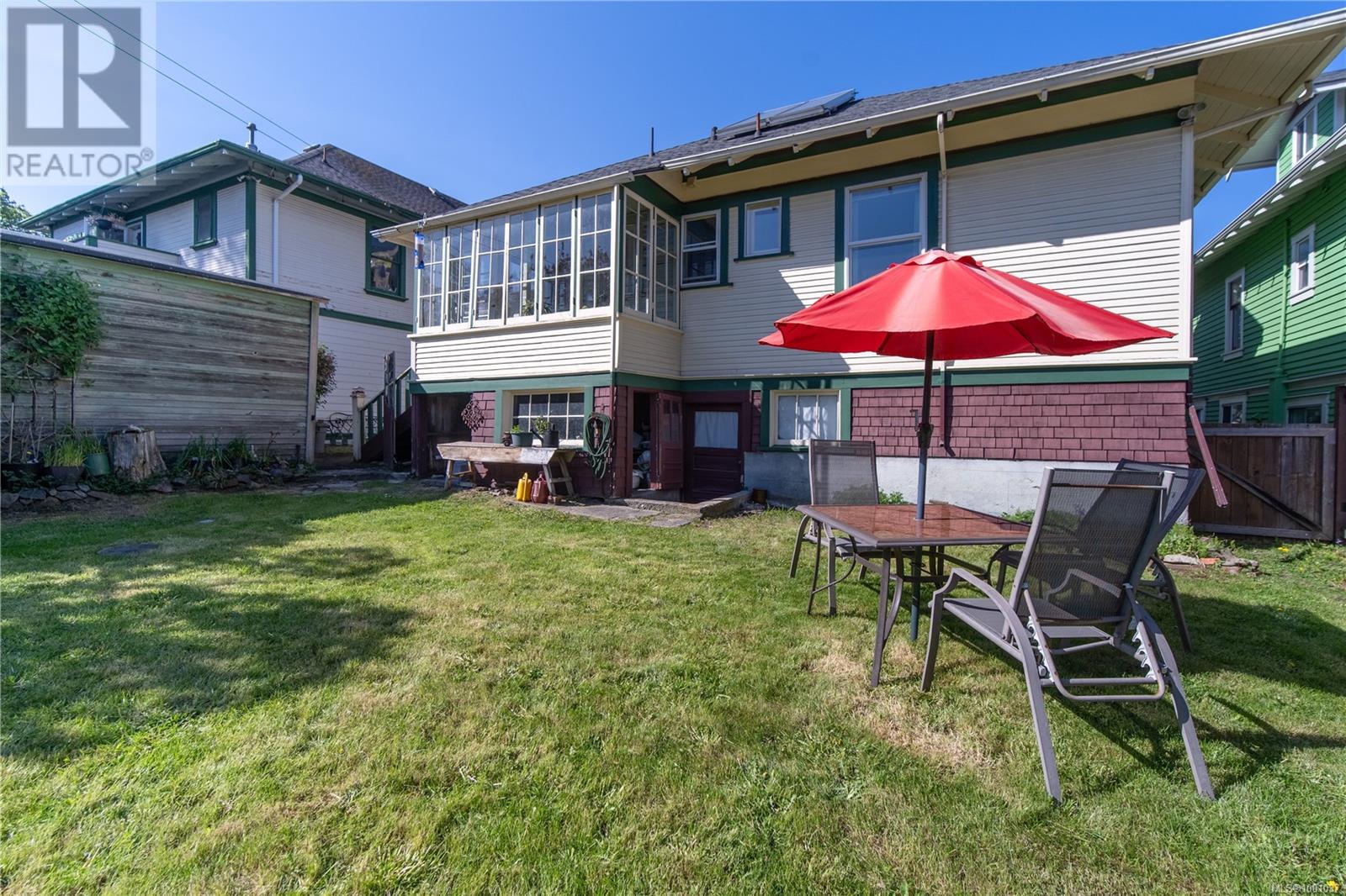 1111 Mckenzie St