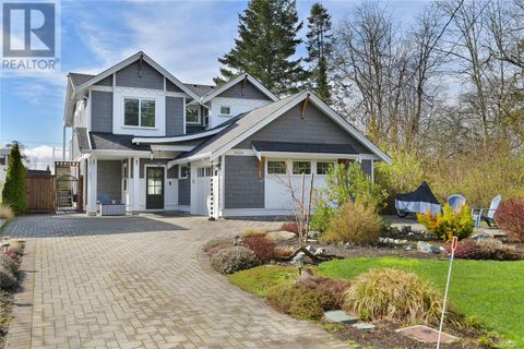 10324 Tsaykum Rd North Saanich BC V8L0A2