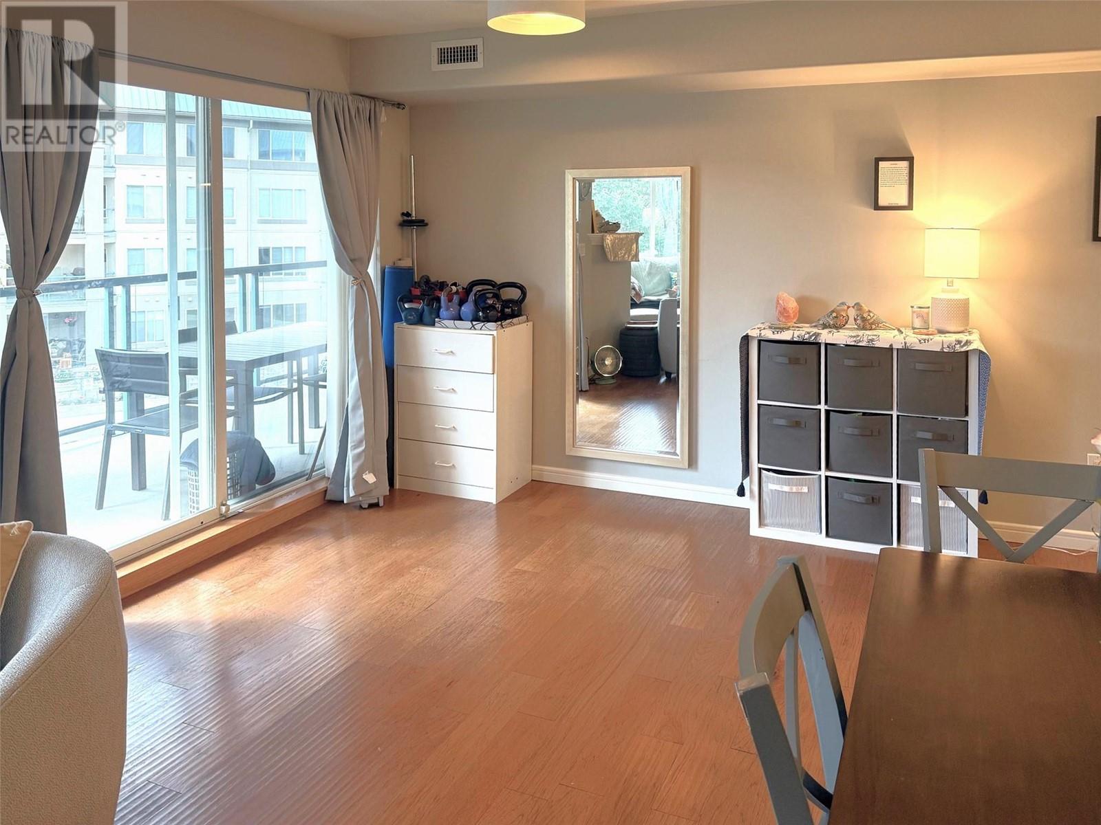 970 LORNE Street Unit# 305