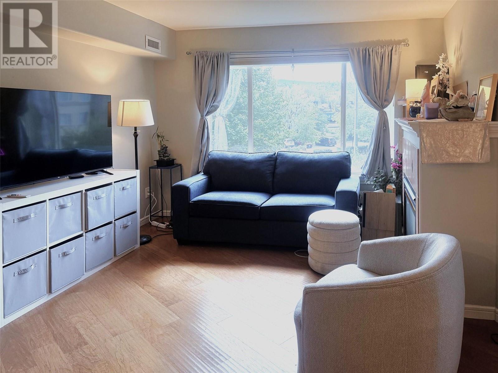 970 LORNE Street Unit# 305