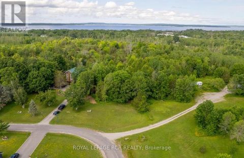 129 HILLSIDE DRIVE Georgian Bay (Baxter) ON L0K1S0