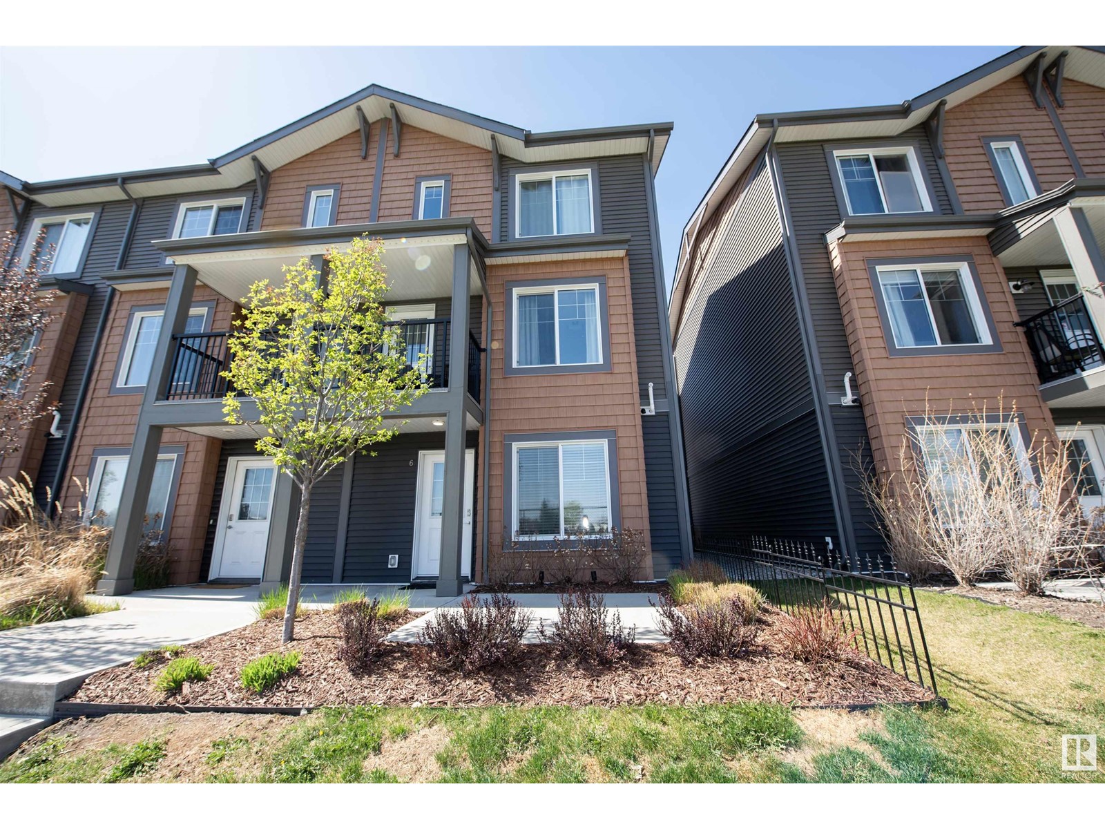 #6 3025 151 AV NW