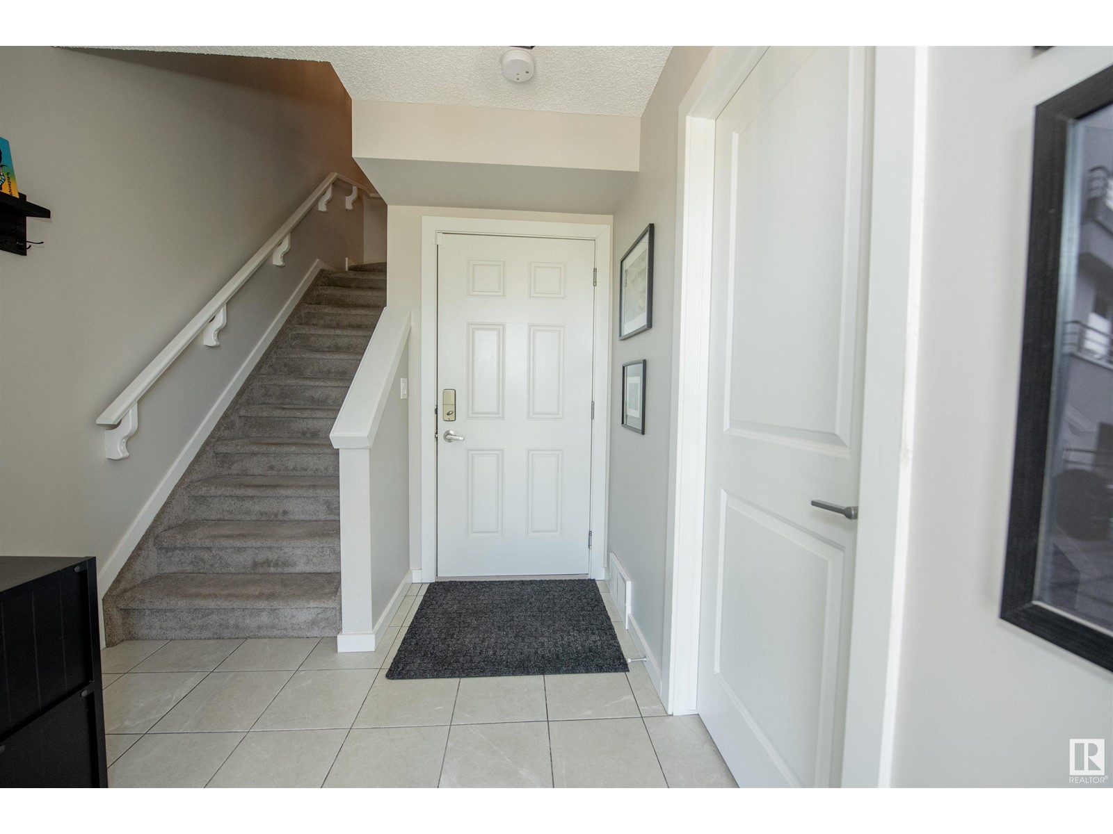 #6 3025 151 AV NW