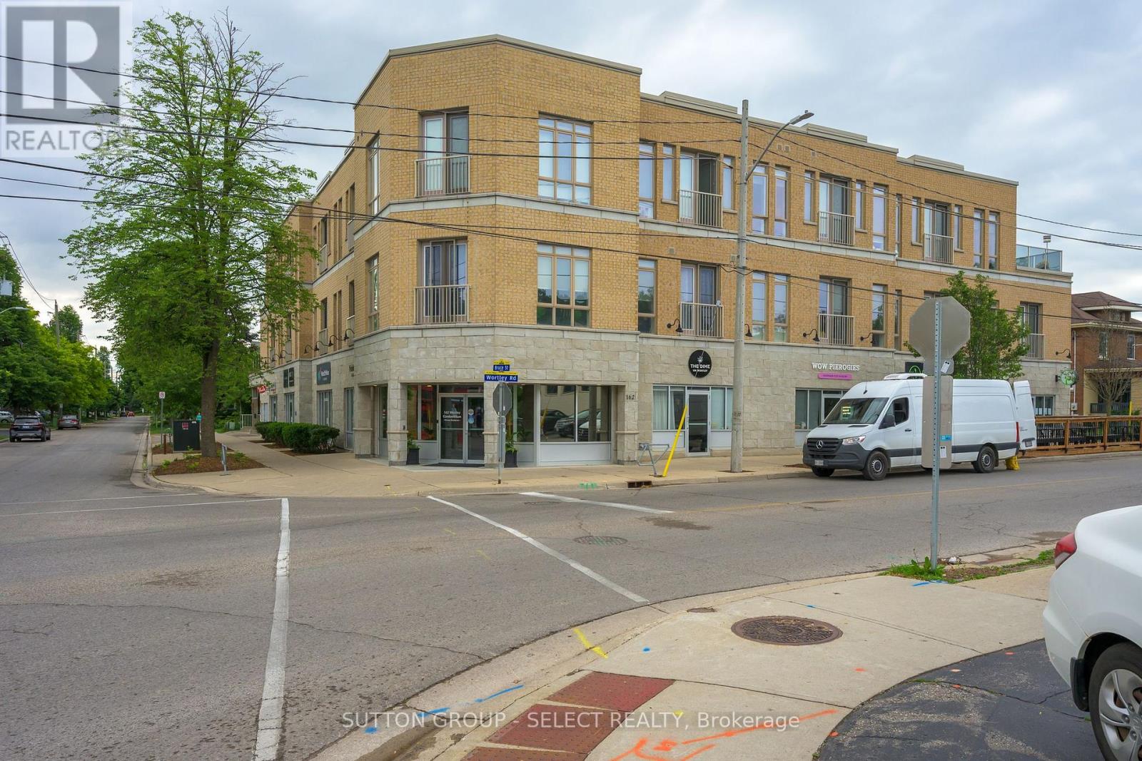 305 - 162 WORTLEY ROAD