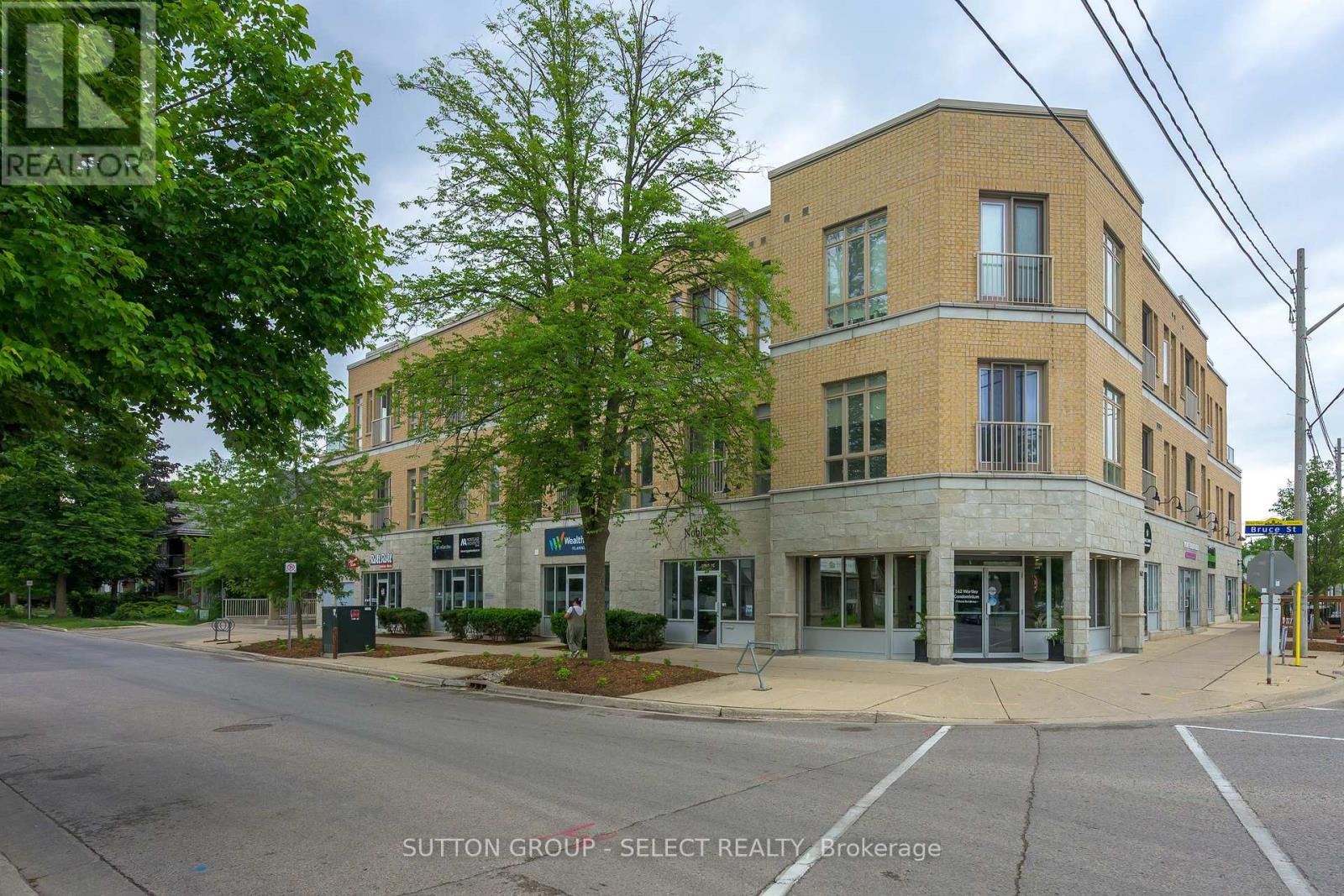 305 - 162 WORTLEY ROAD