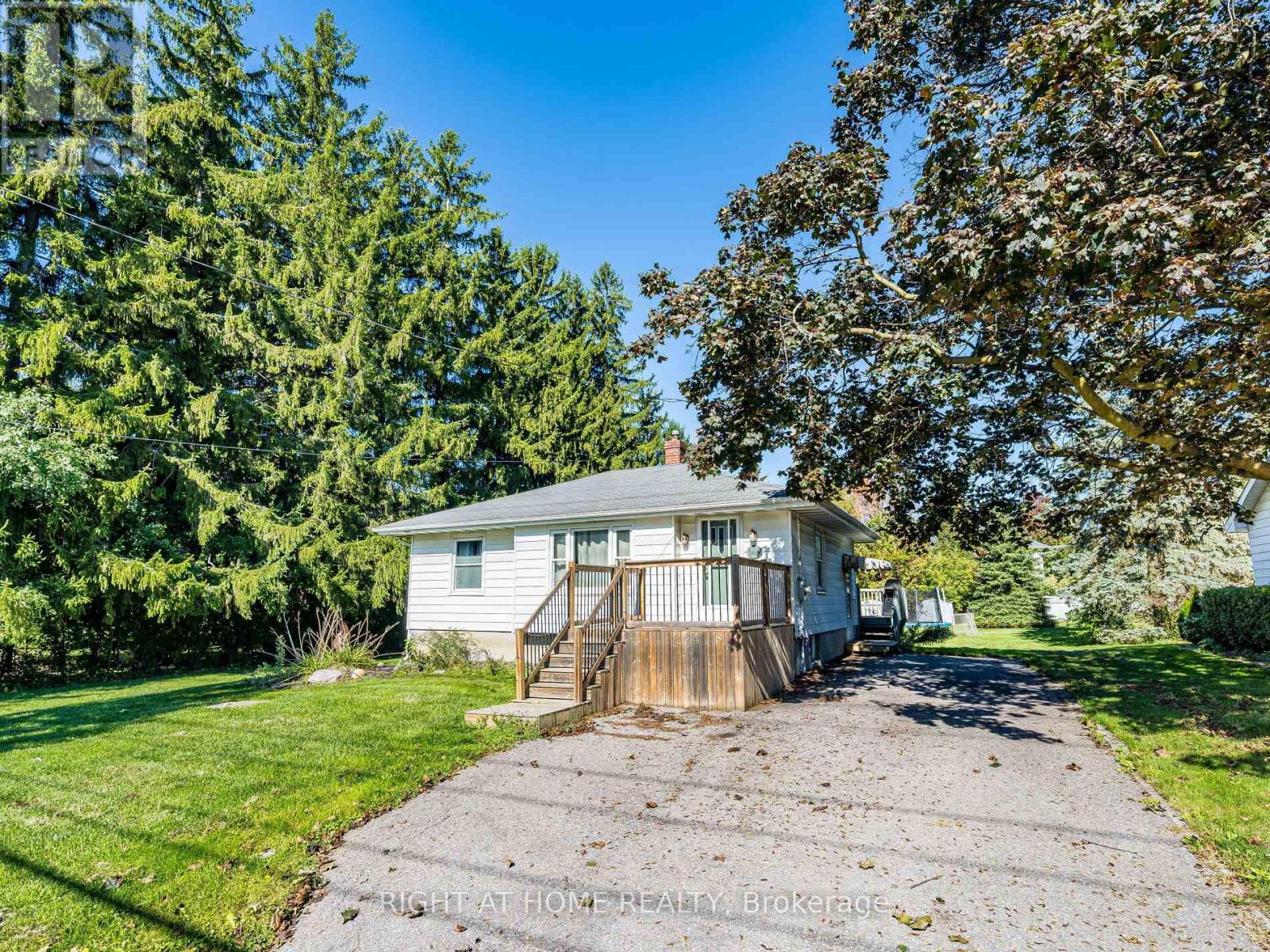 148 WINCHESTER ROAD E