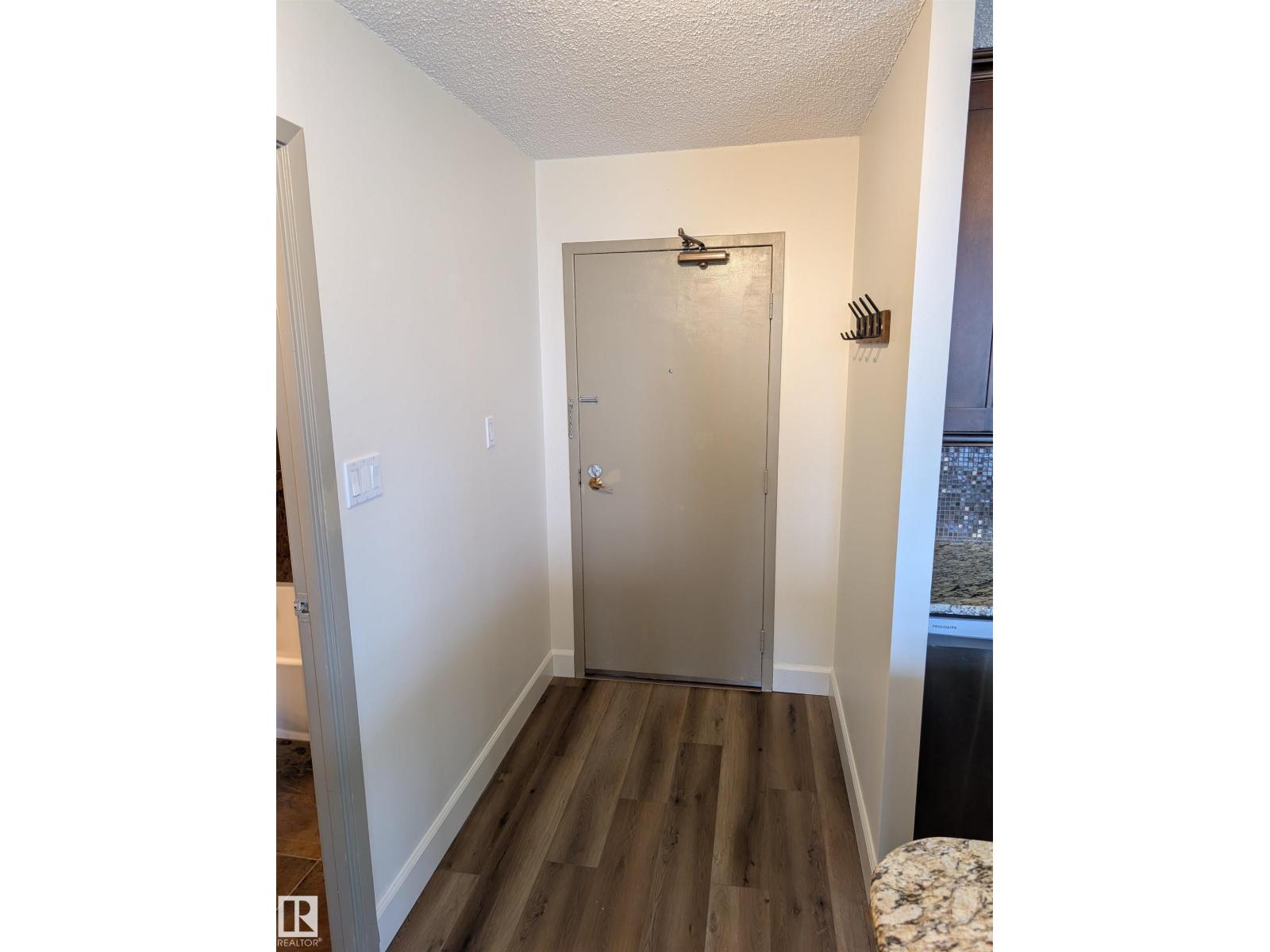 #705 12141 JASPER AV NW