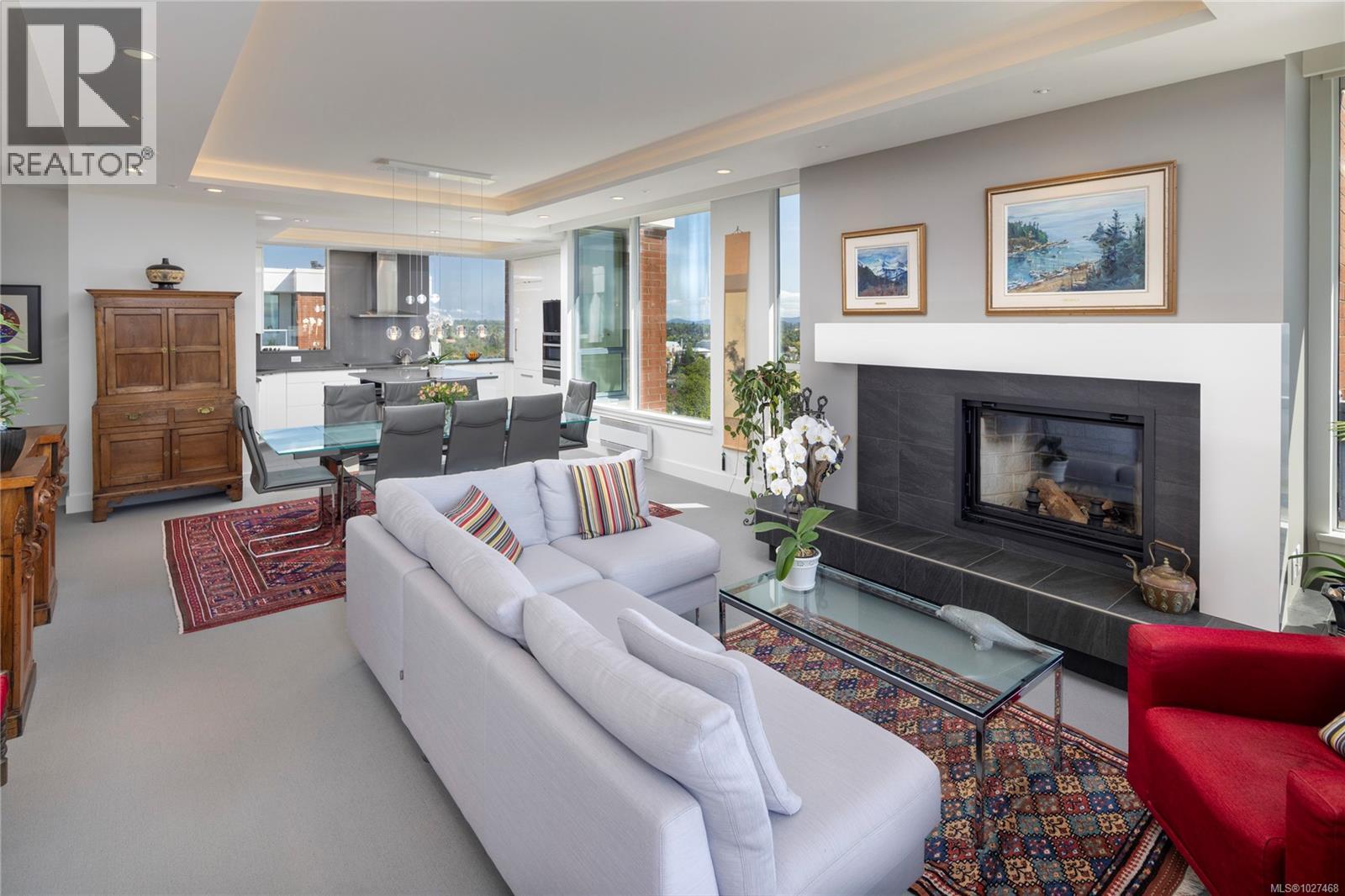 701 1033 Belmont Ave