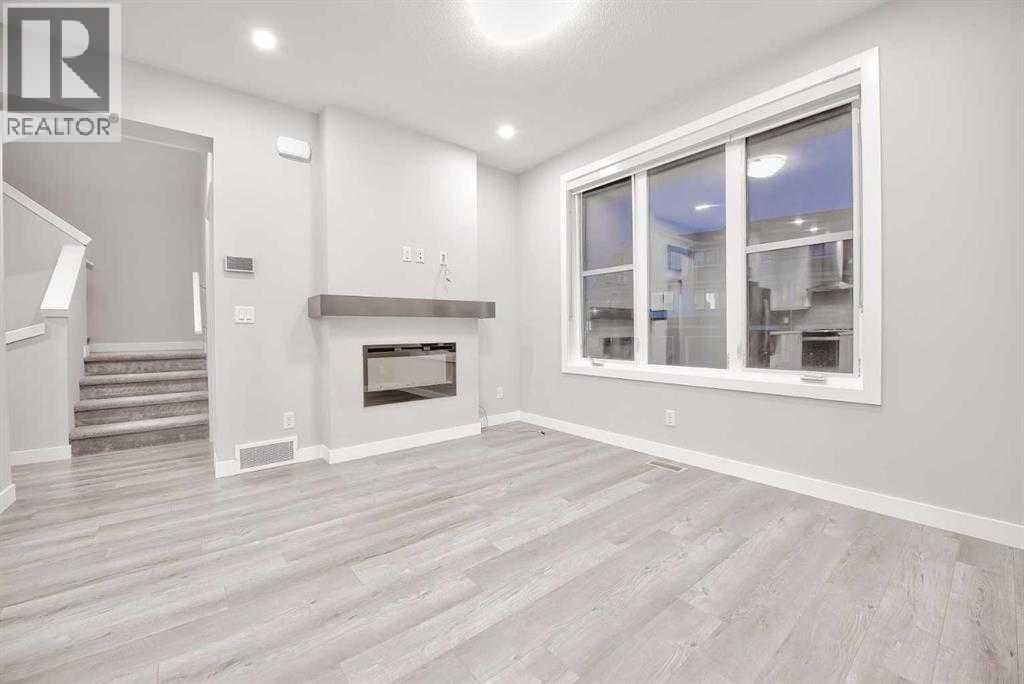 917 Crestridge Common SW