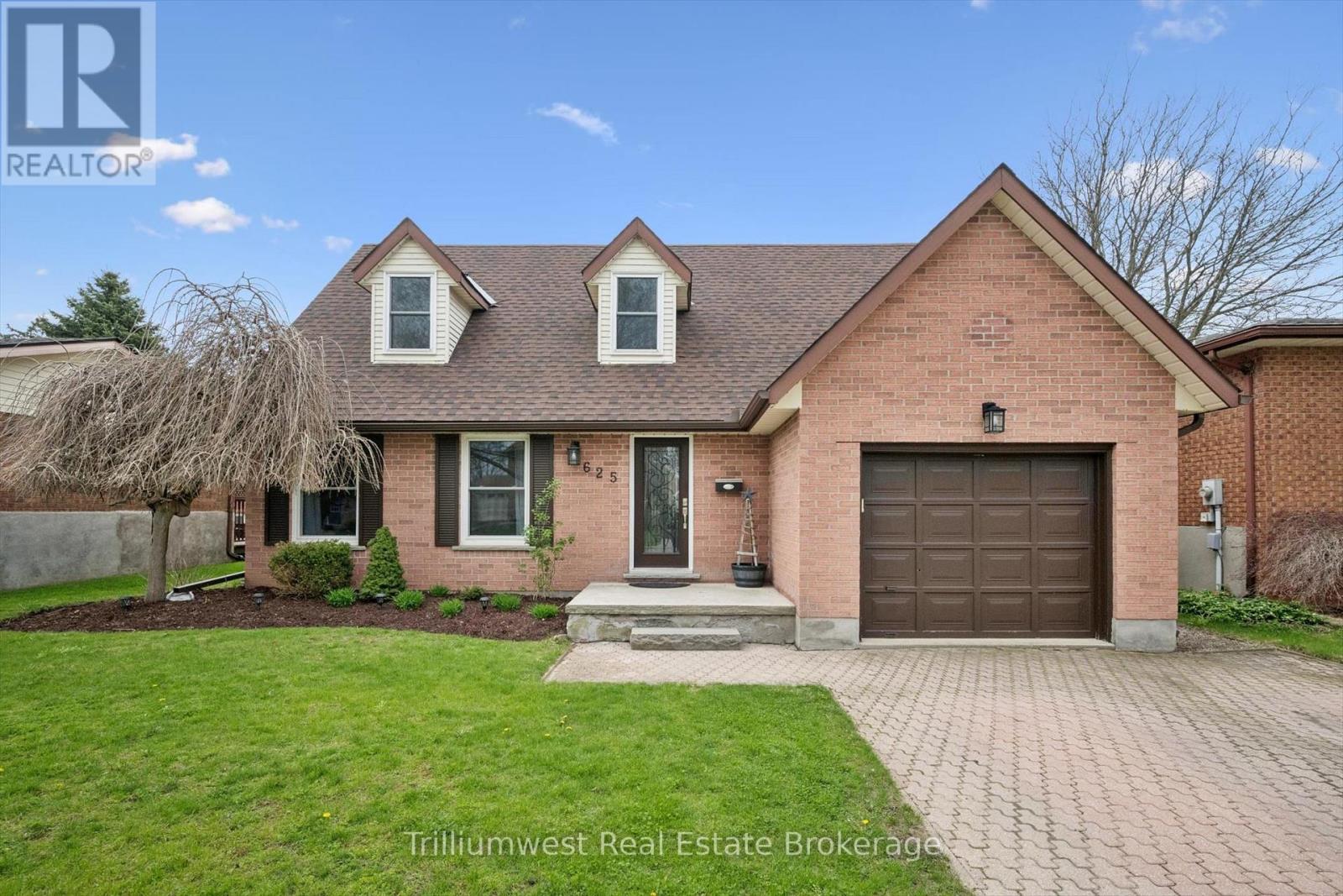 625 PINE ISLAND CRESCENT