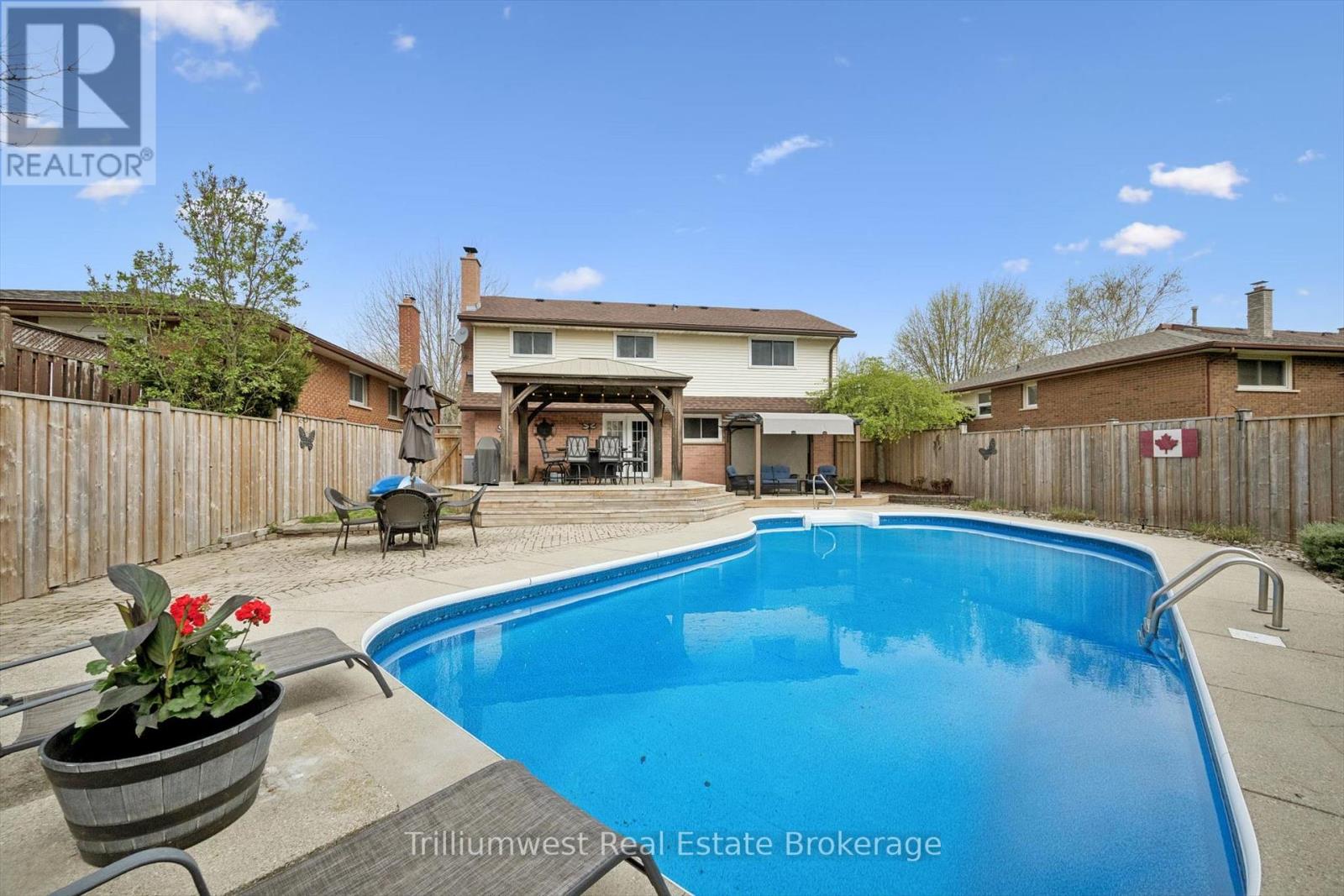 625 PINE ISLAND CRESCENT