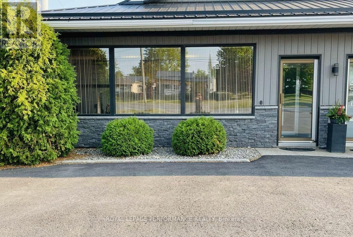 121 - 17357 CORNWALL CENTRE ROAD