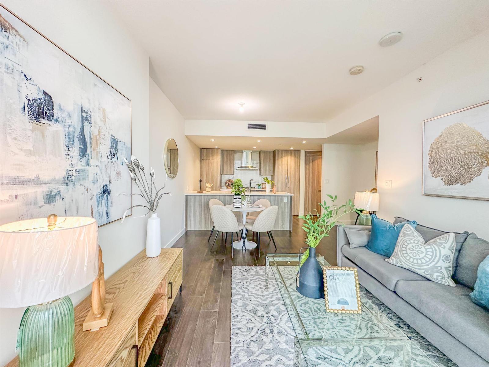 805 9887 WHALLEY BOULEVARD