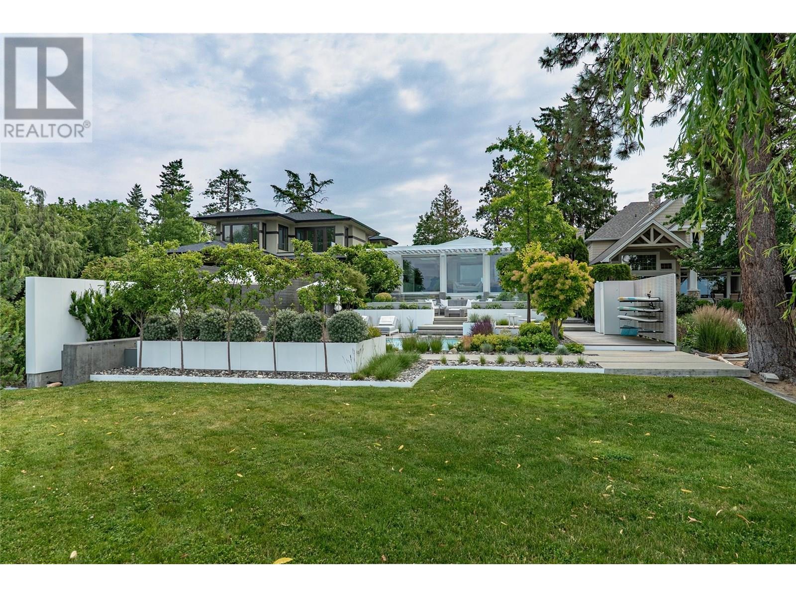 4110 Lakeshore Road