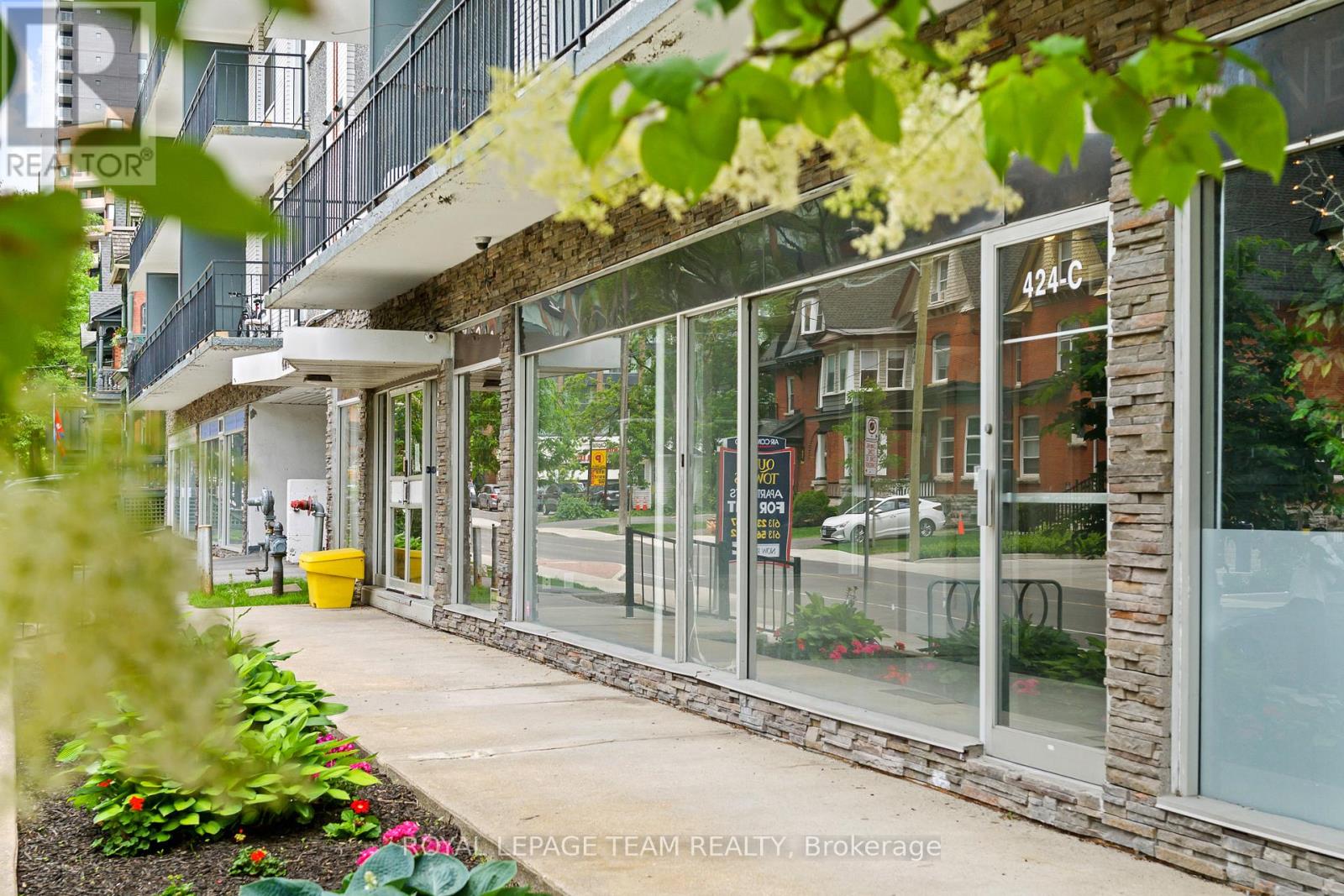 C - 424 QUEEN STREET