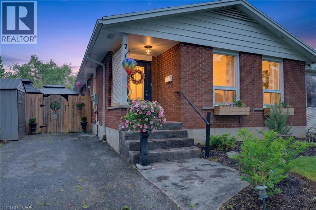 7 WINDERMERE Court
