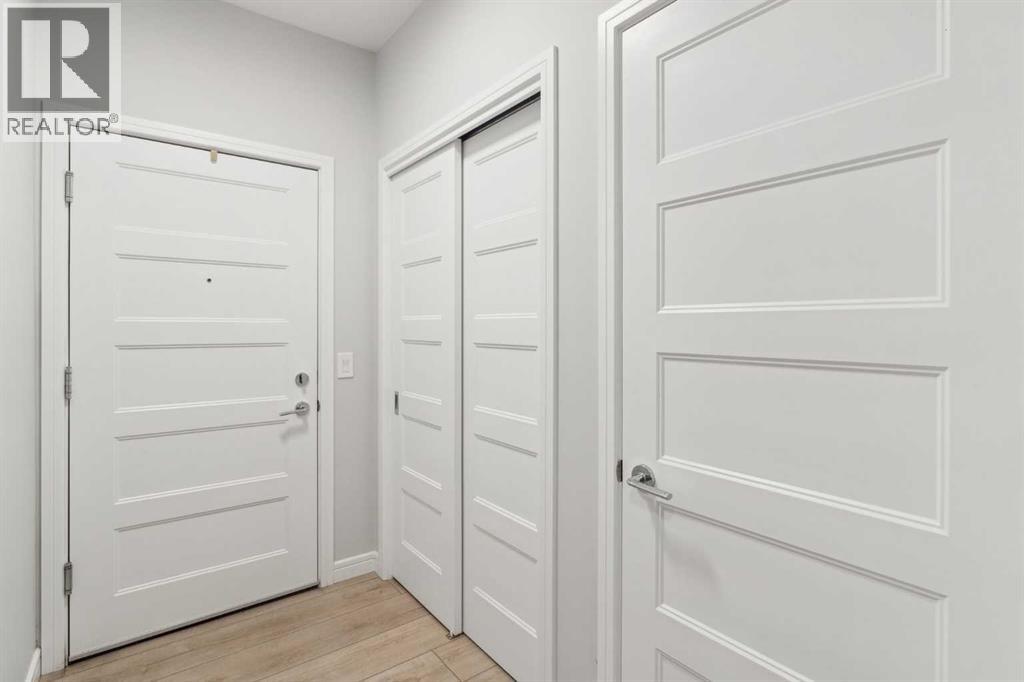 2201, 80 Greenbriar Place NW