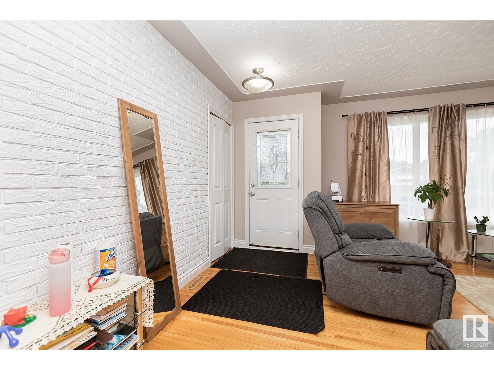 13519 108 ST NW