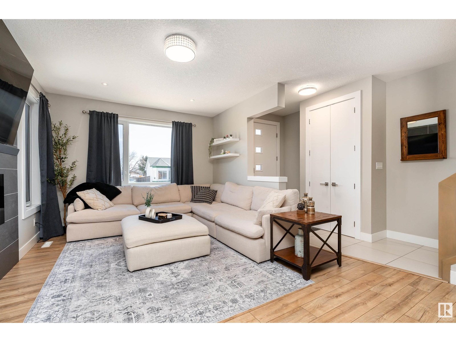 9838 159 ST NW