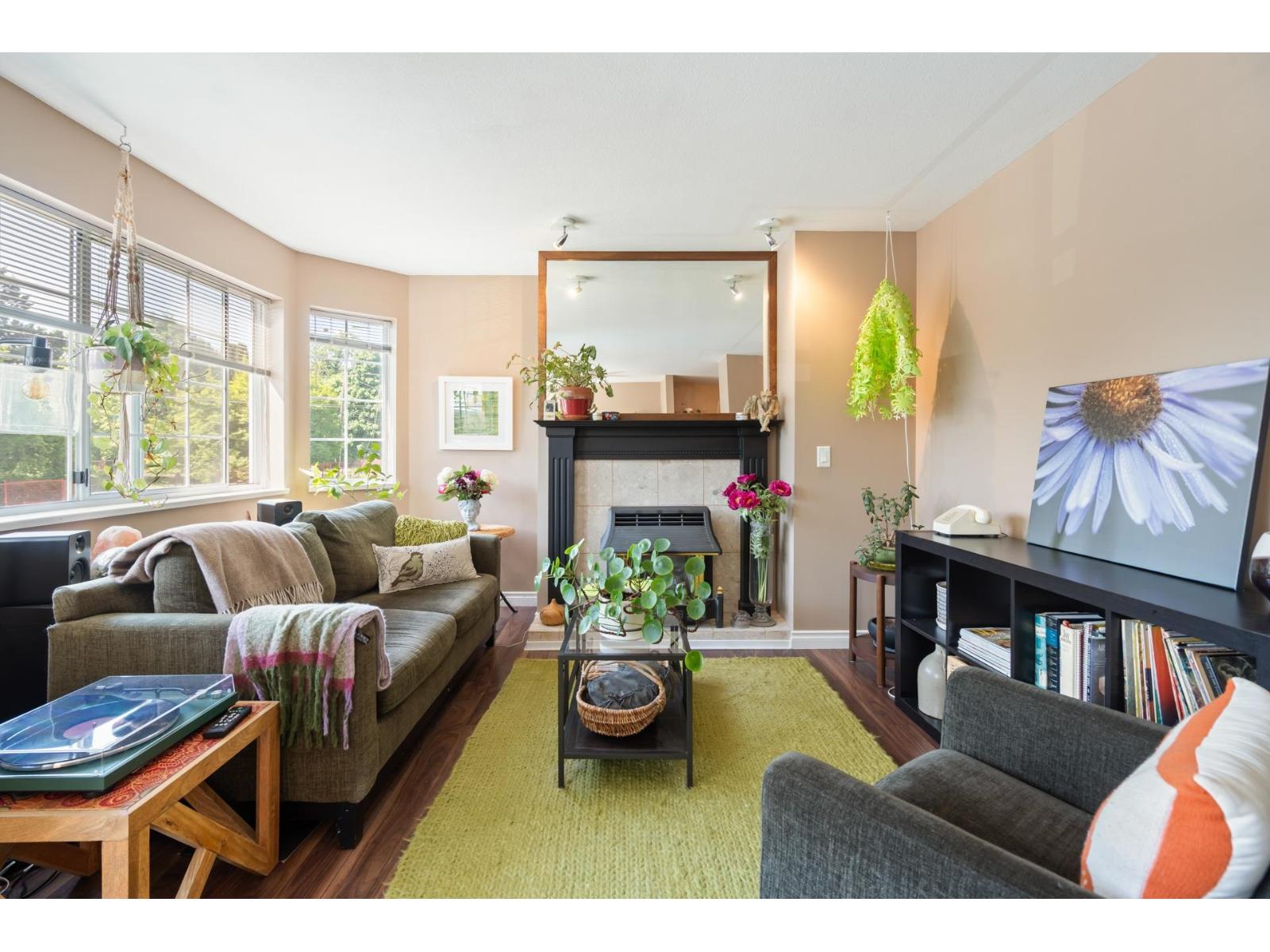 101 46199 MARGARET AVENUE|Chilliwack Proper East