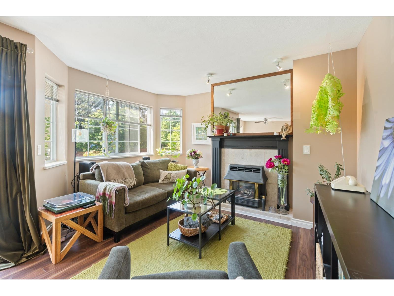 101 46199 MARGARET AVENUE|Chilliwack Proper East