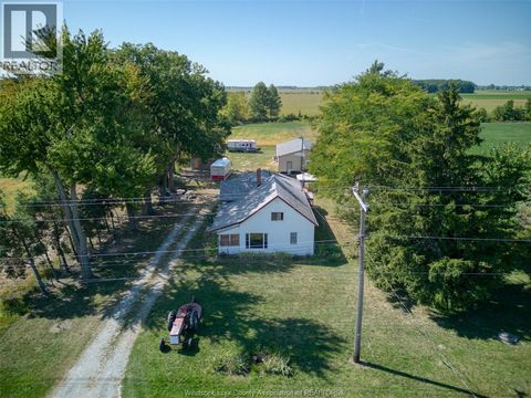 3119 DIVISION ROAD North Kingsville ON N0R1B0