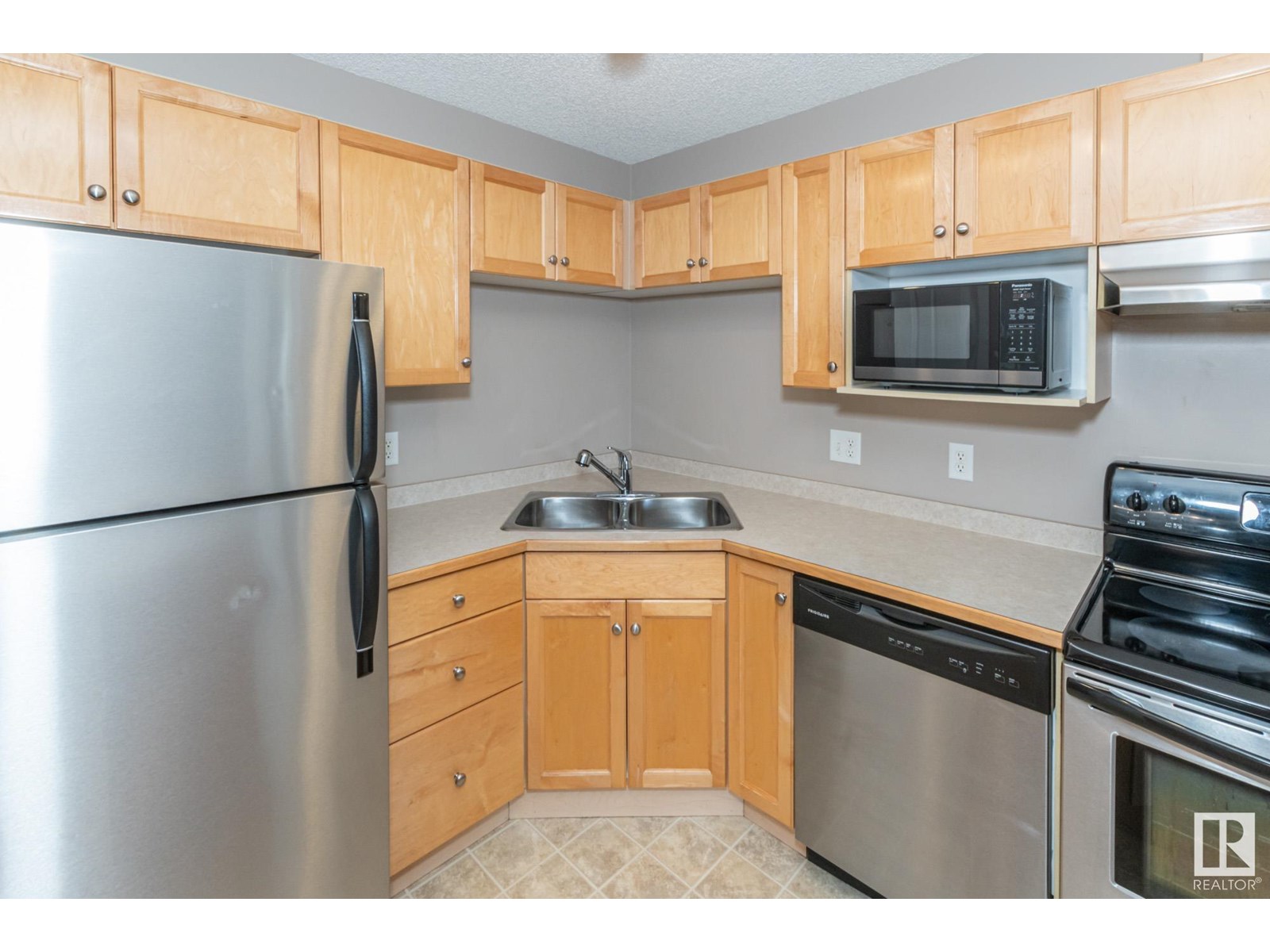 #119 245 EDWARDS DR SW