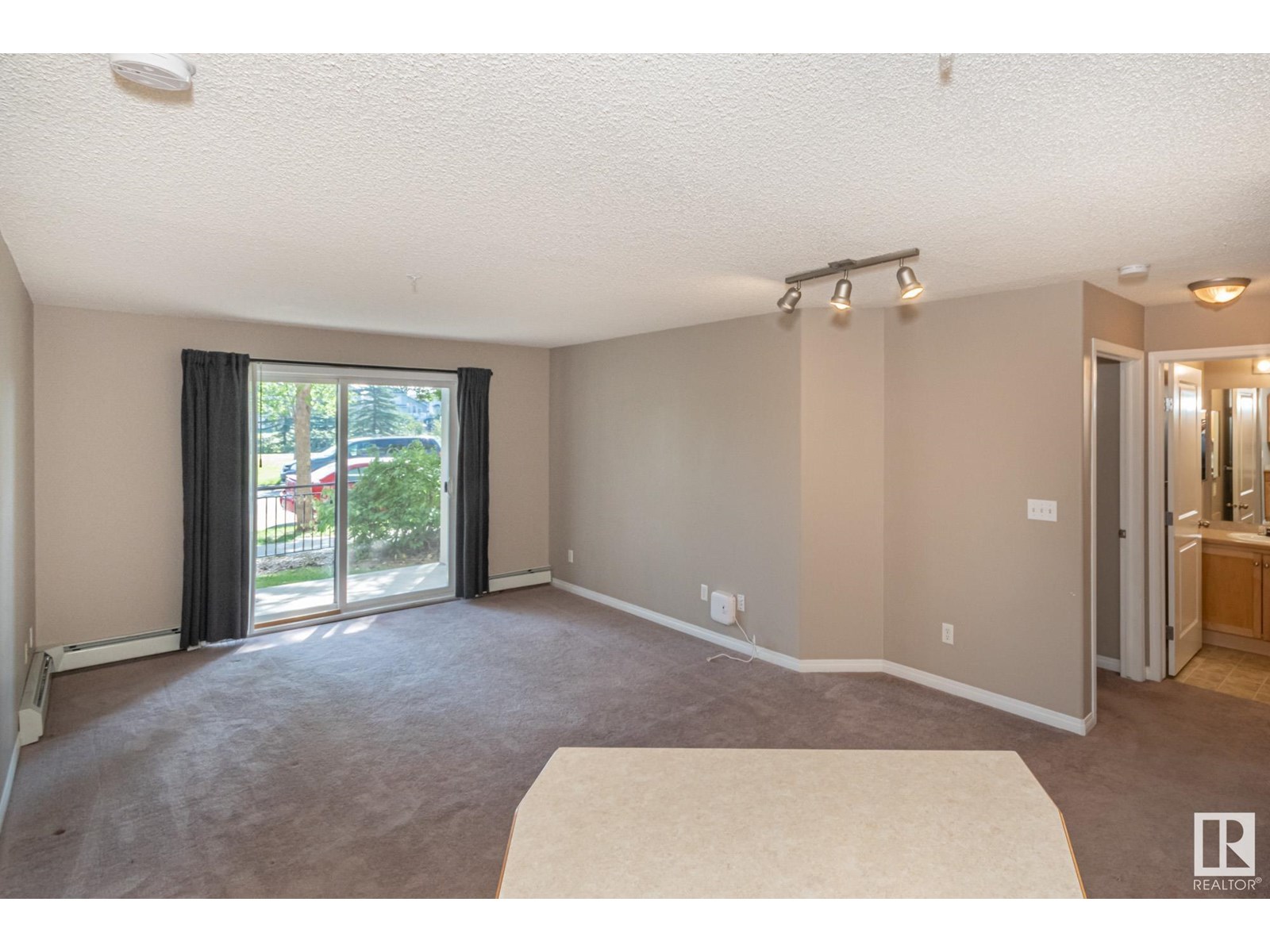 #119 245 EDWARDS DR SW