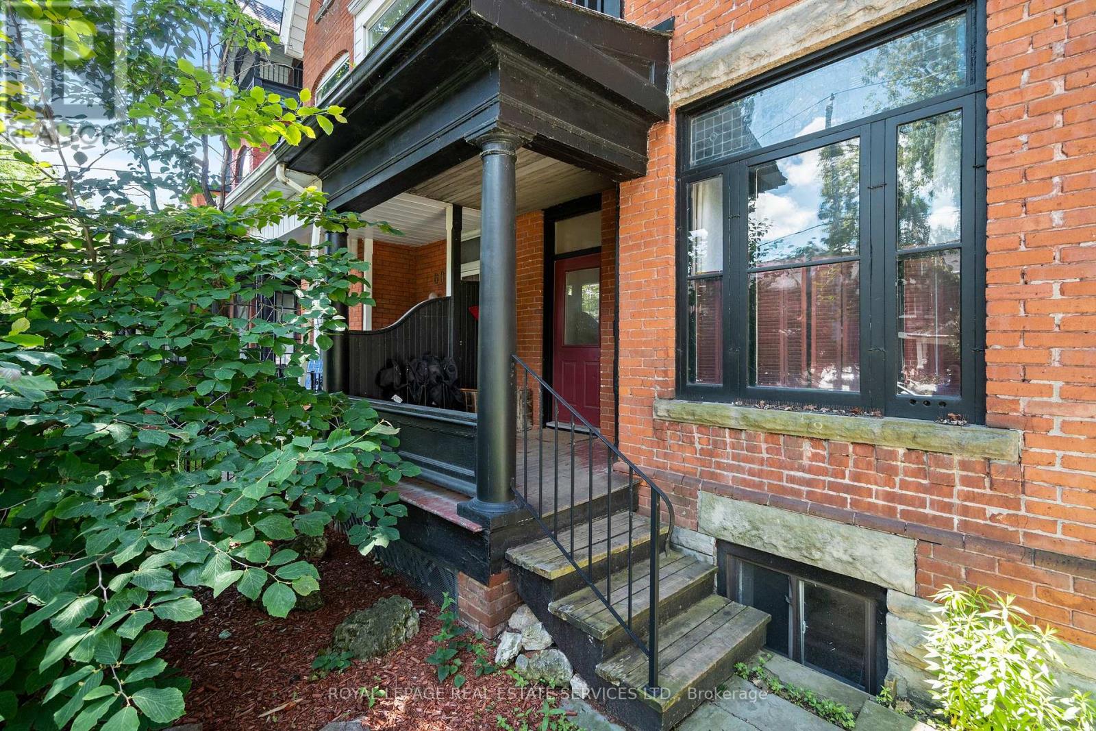 62 LAKEVIEW AVENUE