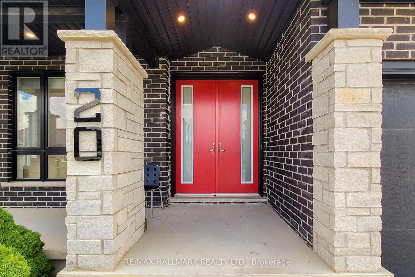 20 VALDERRAMA LANE