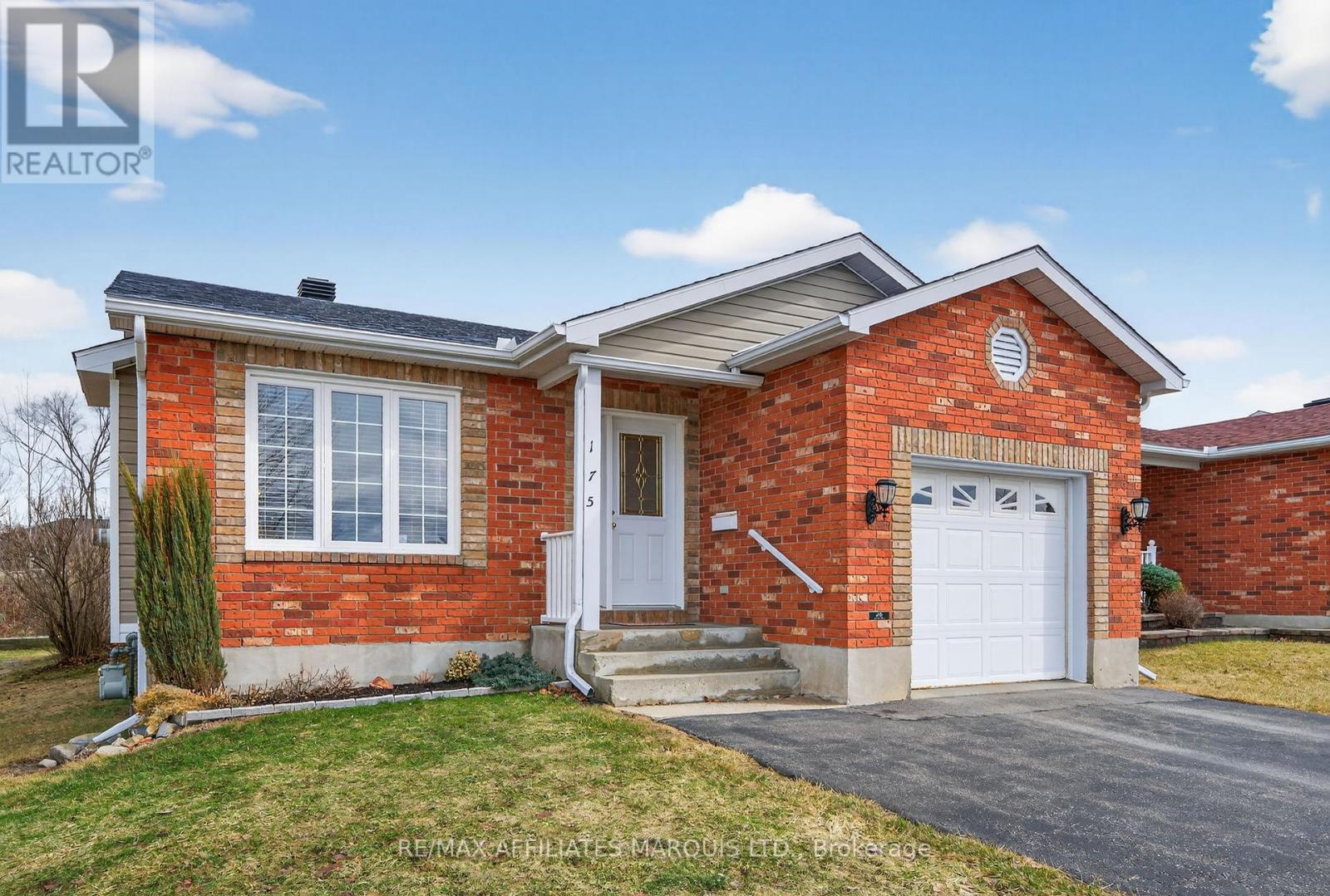 175 HEMLOCK CRESCENT