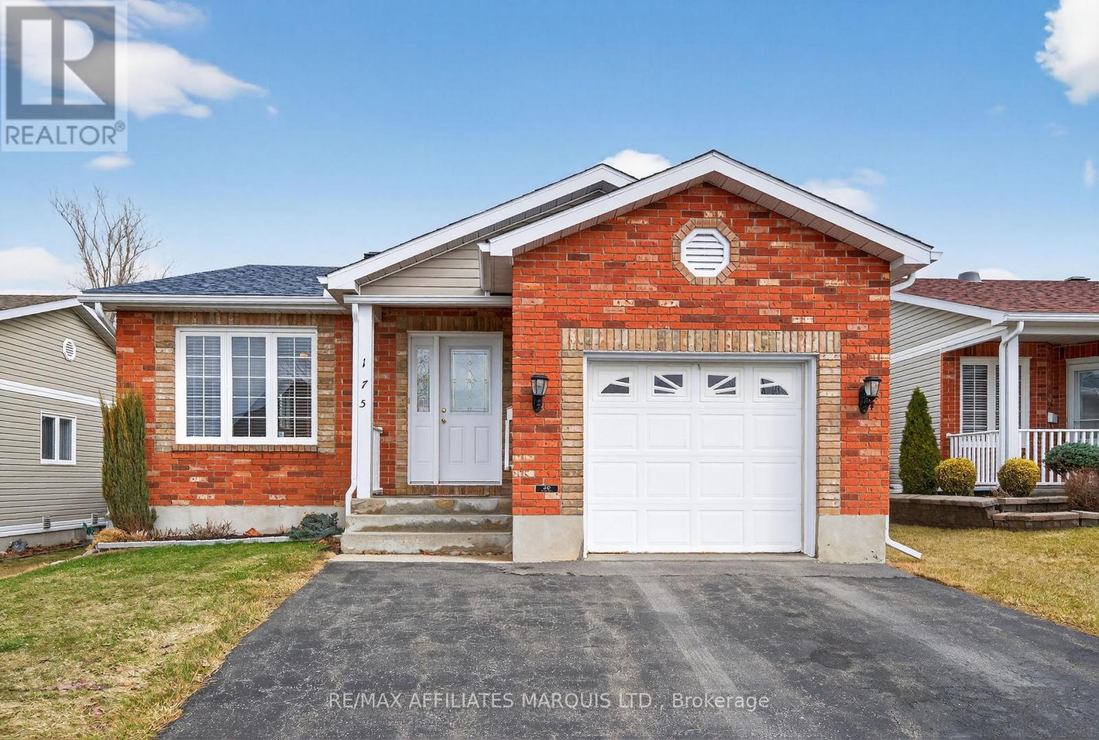 175 HEMLOCK CRESCENT