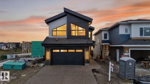 8739 Mayday Lane SW Edmonton AB T6X3E9