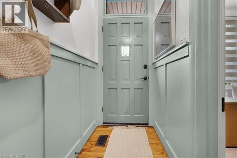 40 EMERALD Street N Hamilton ON L8L5K3