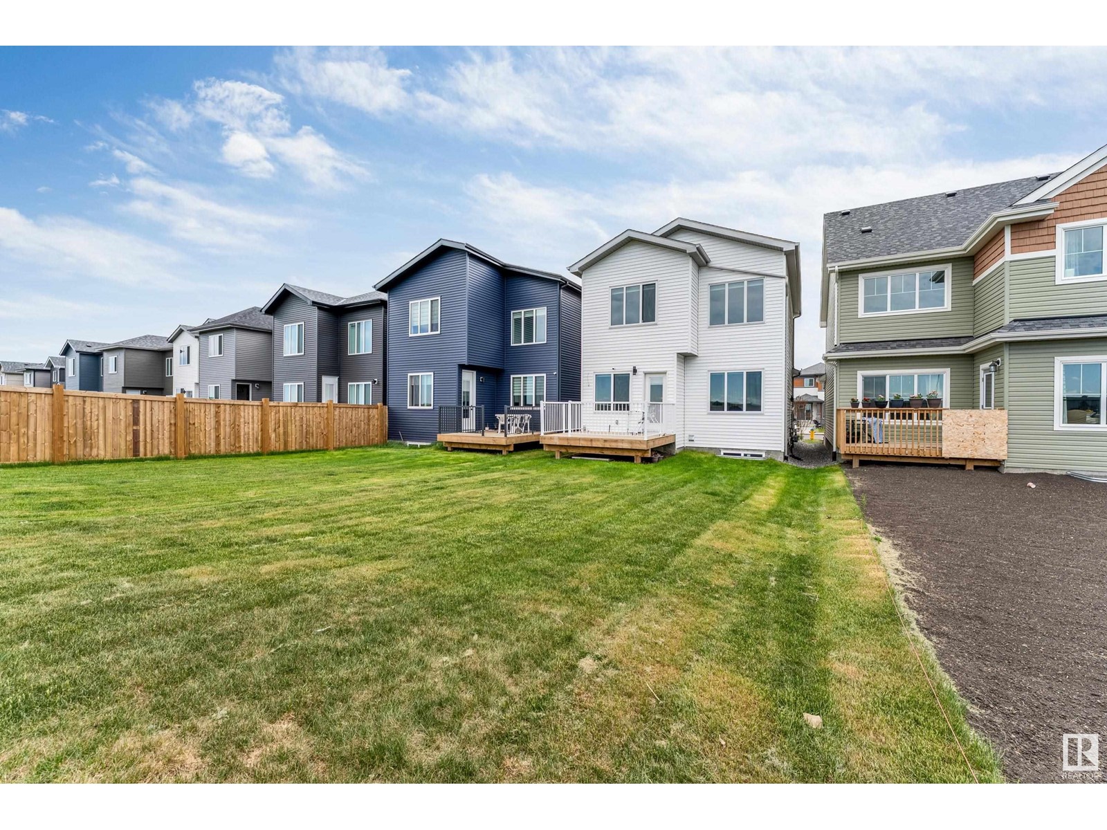 4816 177 AV NW