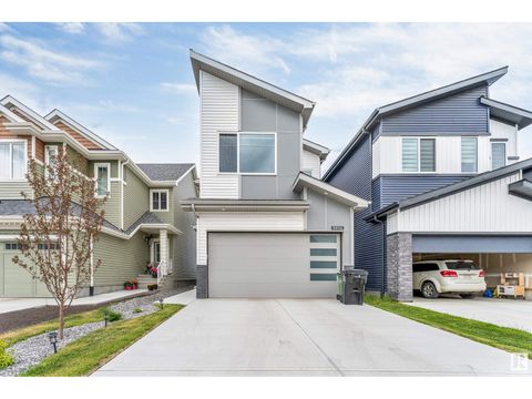4816 177 AV NW Edmonton AB T5Y3Y1