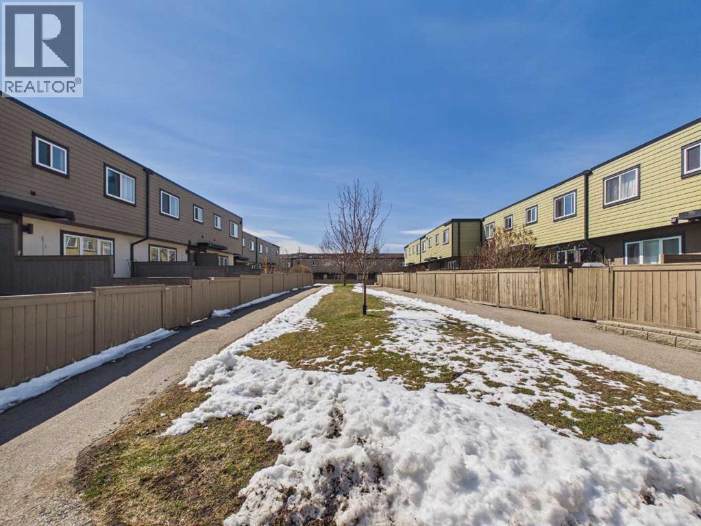 68, 3809 45 Street SW