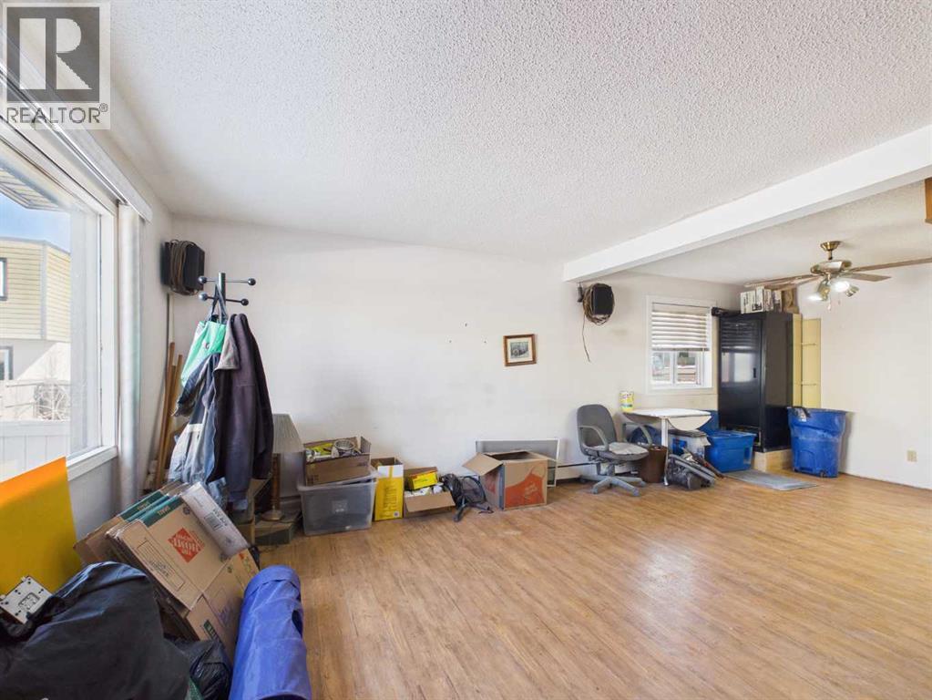 68, 3809 45 Street SW