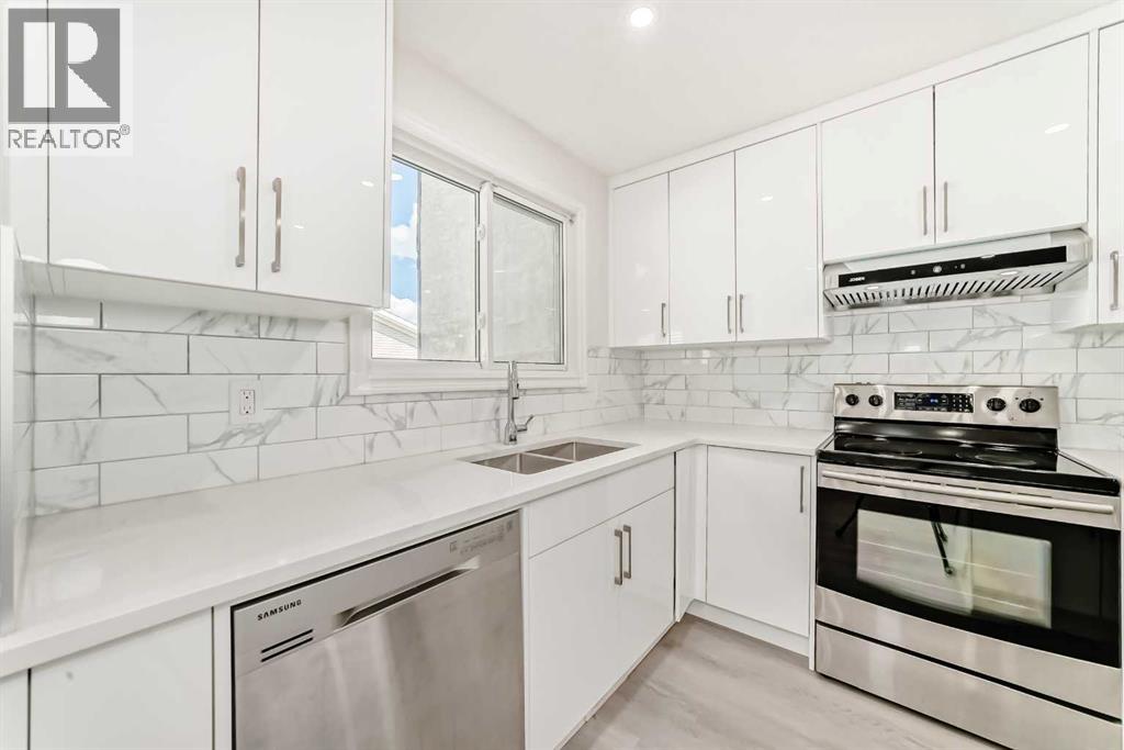 236 Pinemill Mews NE